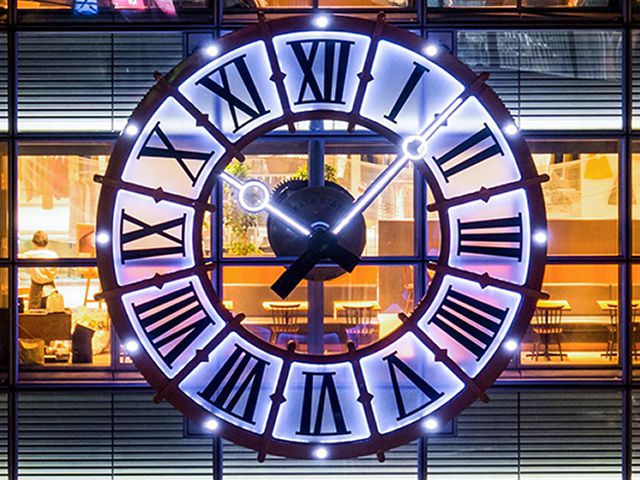 JR博多シティ大時計